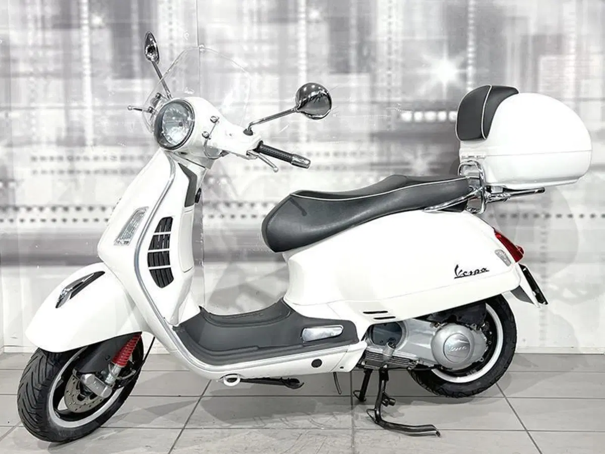 Vespa GTS 300 (2010 - 14) (7)