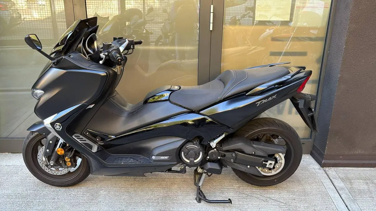 Yamaha T-Max 530 SX (2017 - 19) (7)