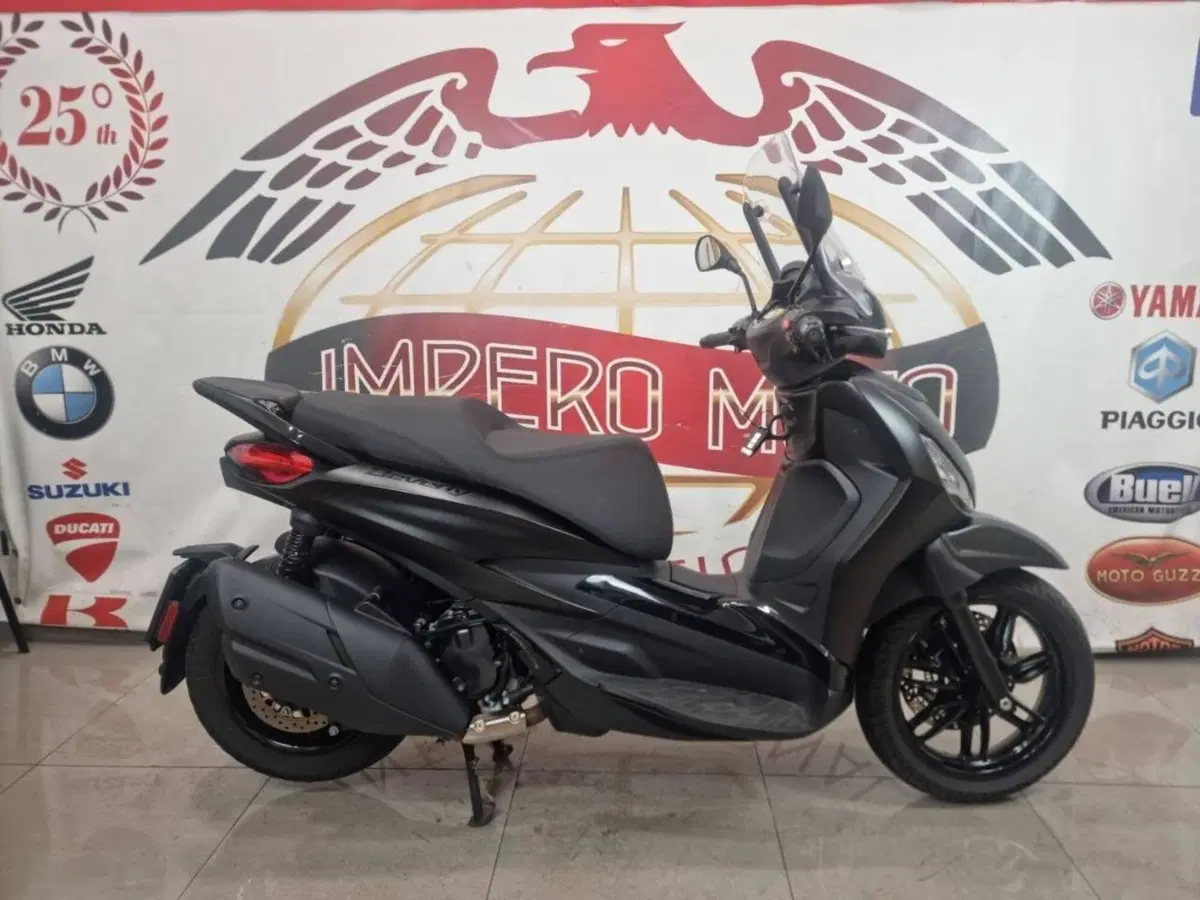 Piaggio Beverly 400 S (2025 - 26) (2)