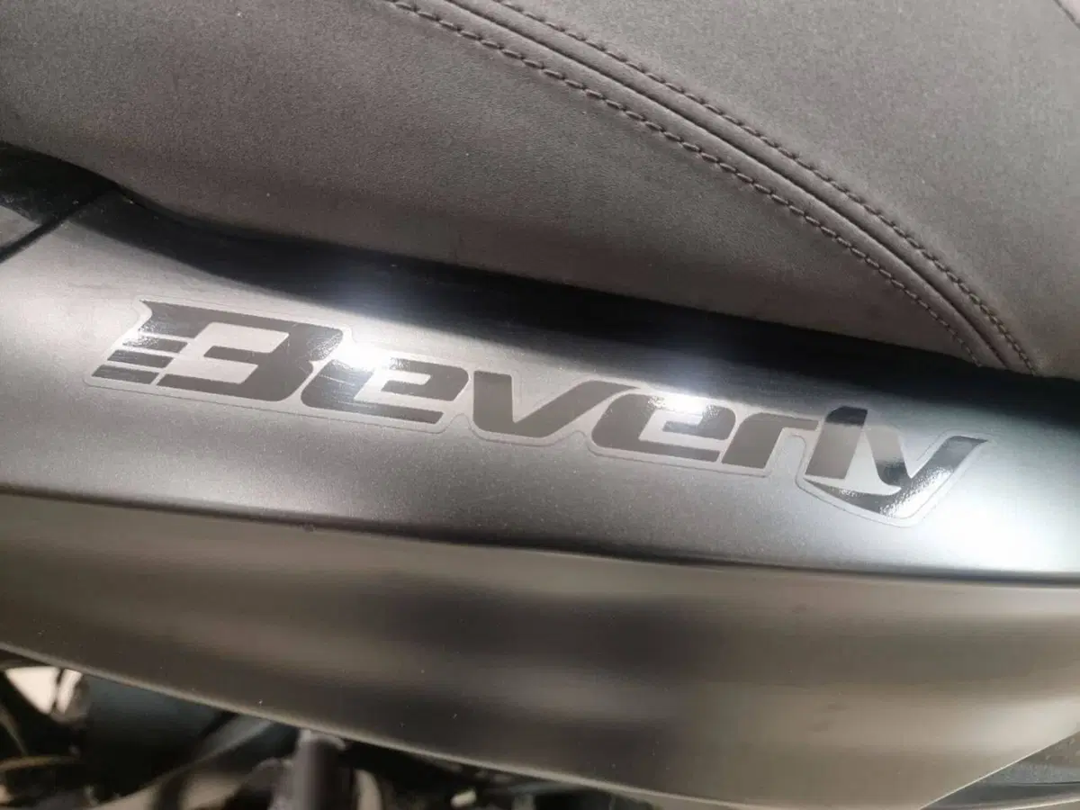 Piaggio Beverly 400 S (2025 - 26) (5)