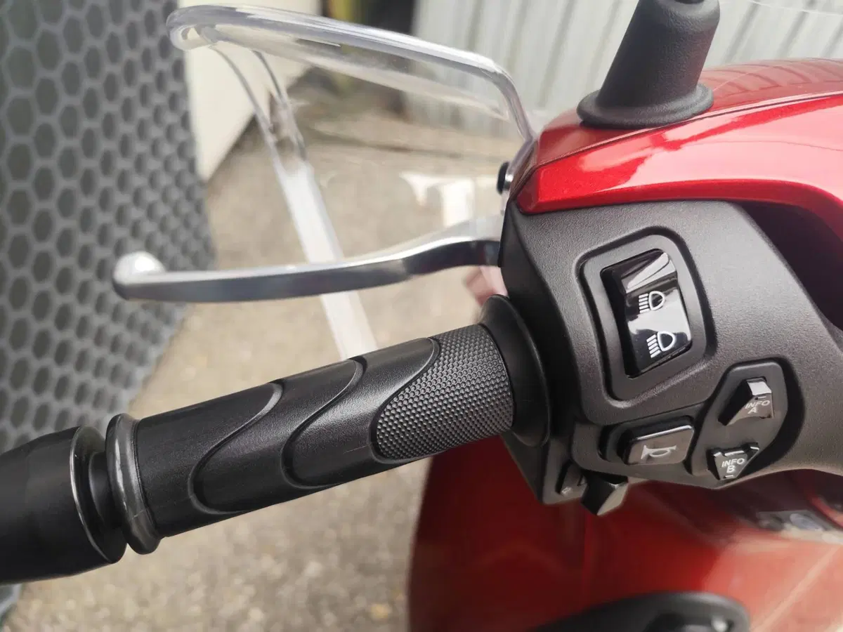 Honda SH 150i (2020 - 23) (11)