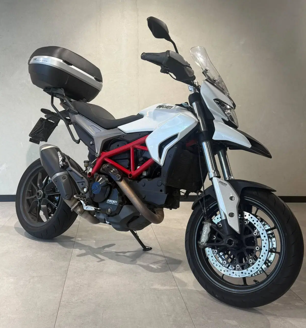Ducati Hyperstrada 821 (2013 - 15) (2)