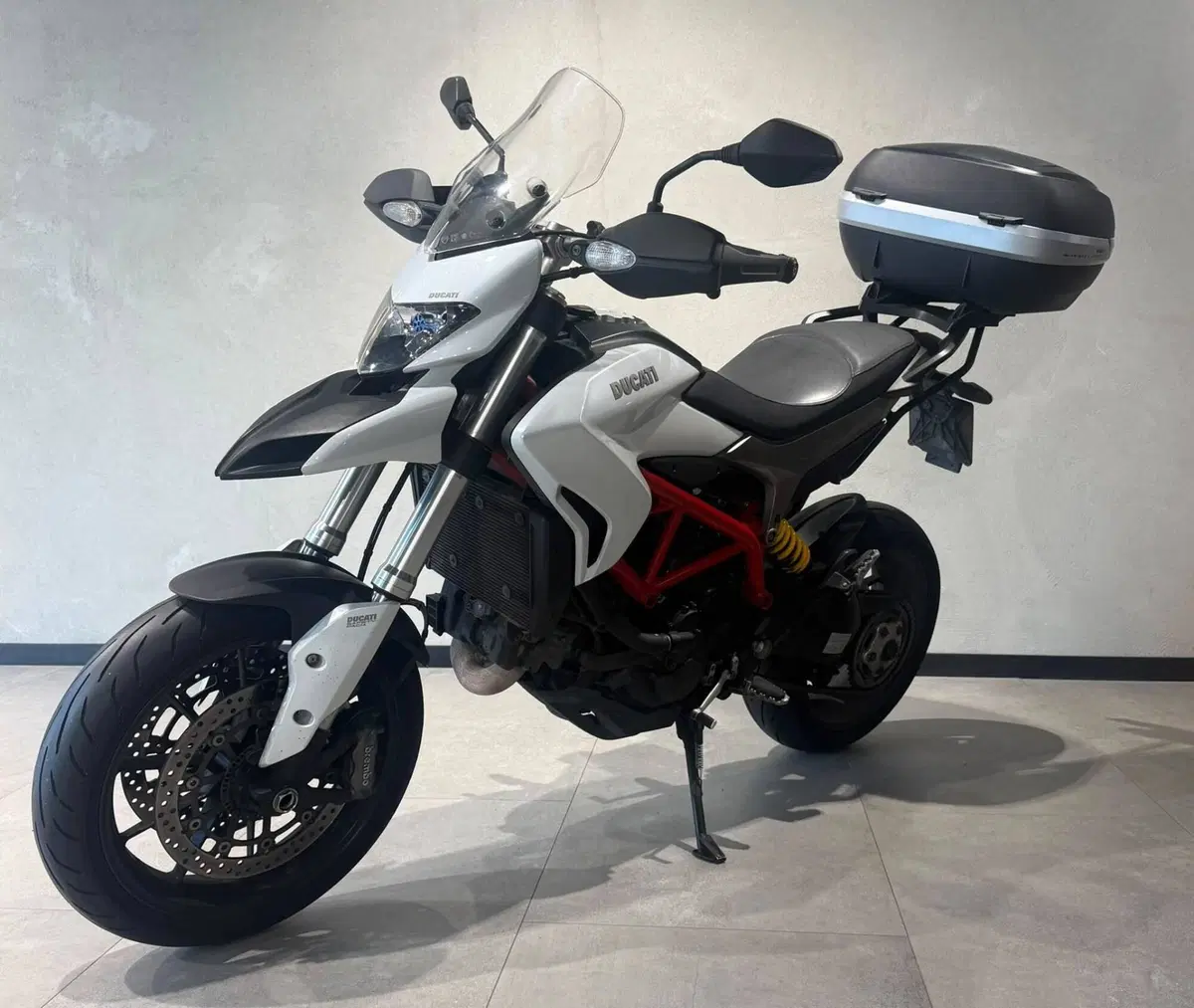 Ducati Hyperstrada 821 (2013 - 15) (4)