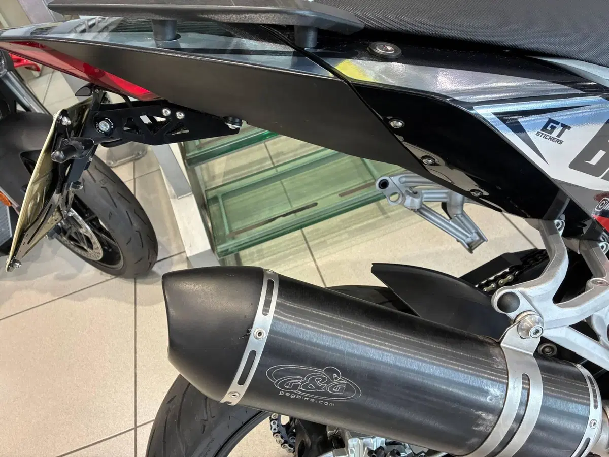 KTM 690 Supermoto (2007 - 12) (5)
