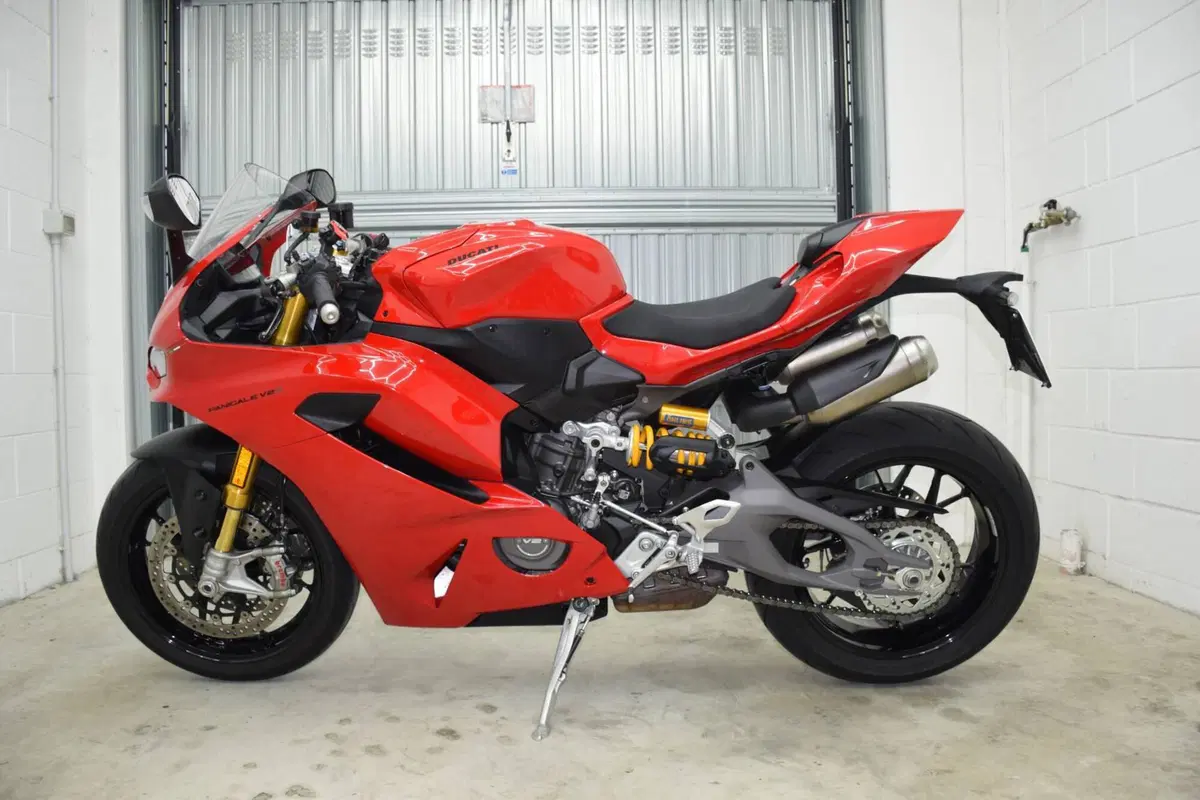 Ducati Panigale V2 S (2025 - 26) (4)