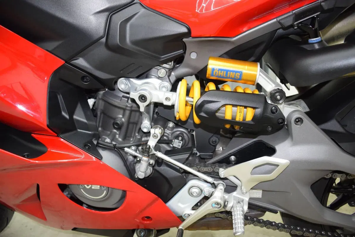 Ducati Panigale V2 S (2025 - 26) (5)