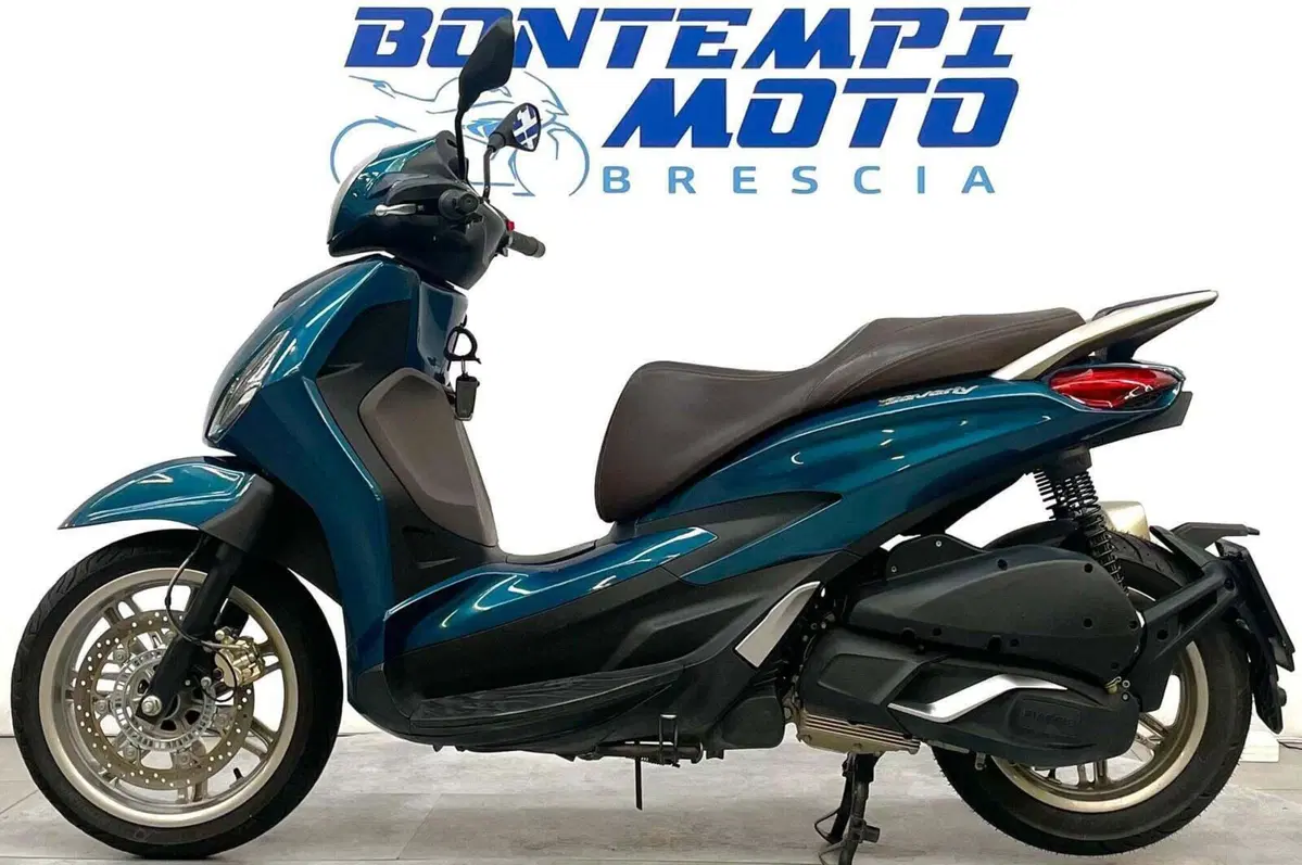 Piaggio Beverly 300 ABS-ASR (2021 - 25) (2)