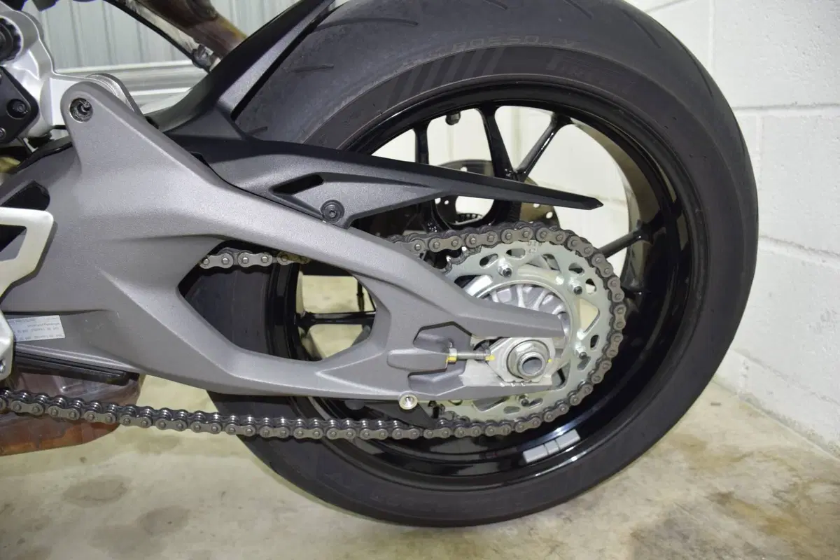 Ducati Panigale V2 S (2025 - 26) (6)