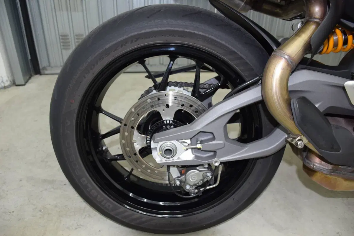 Ducati Panigale V2 S (2025 - 26) (9)