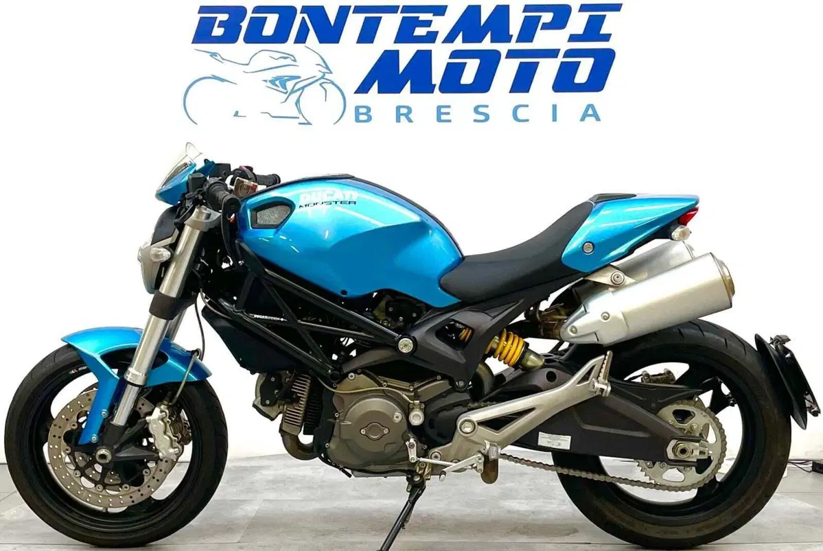 Ducati Monster 696 Plus (2007 - 14) (2)