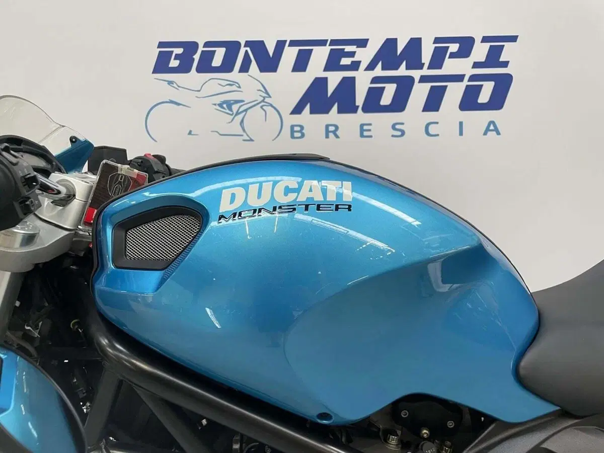 Ducati Monster 696 Plus (2007 - 14) (12)