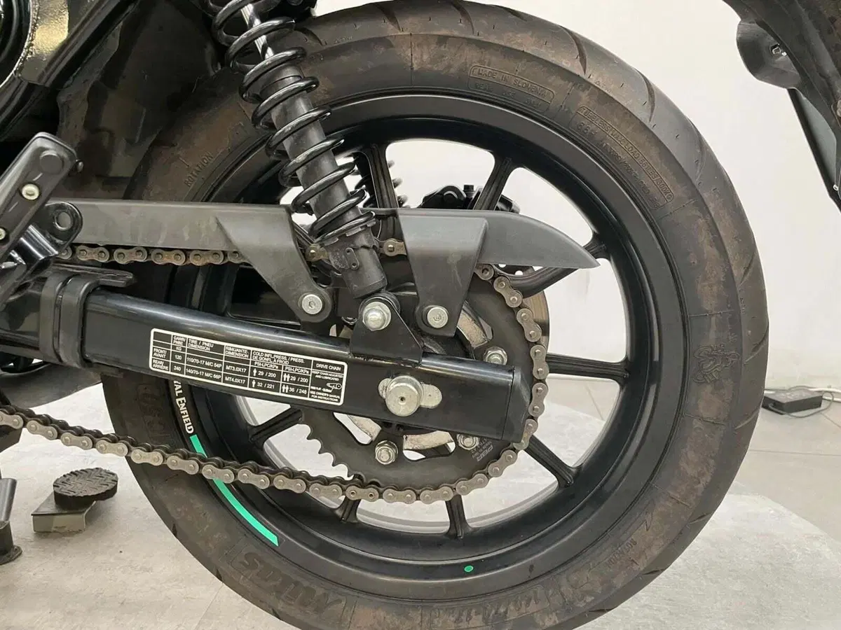 Royal Enfield HNTR 350 (2022 - 26) (14)