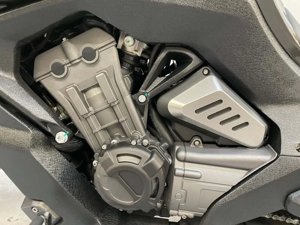 Benda Motorcycles LFC 700 Pro (2026) (14)