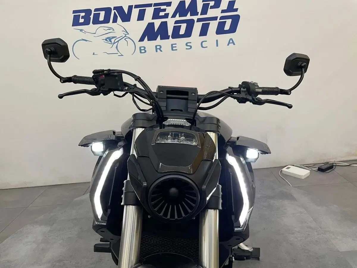 Benda Motorcycles LFC 700 Pro (2026) (16)