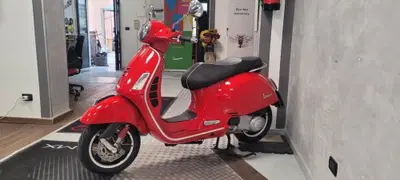 Vespa GTS 300 Super (2017 - 18) usata