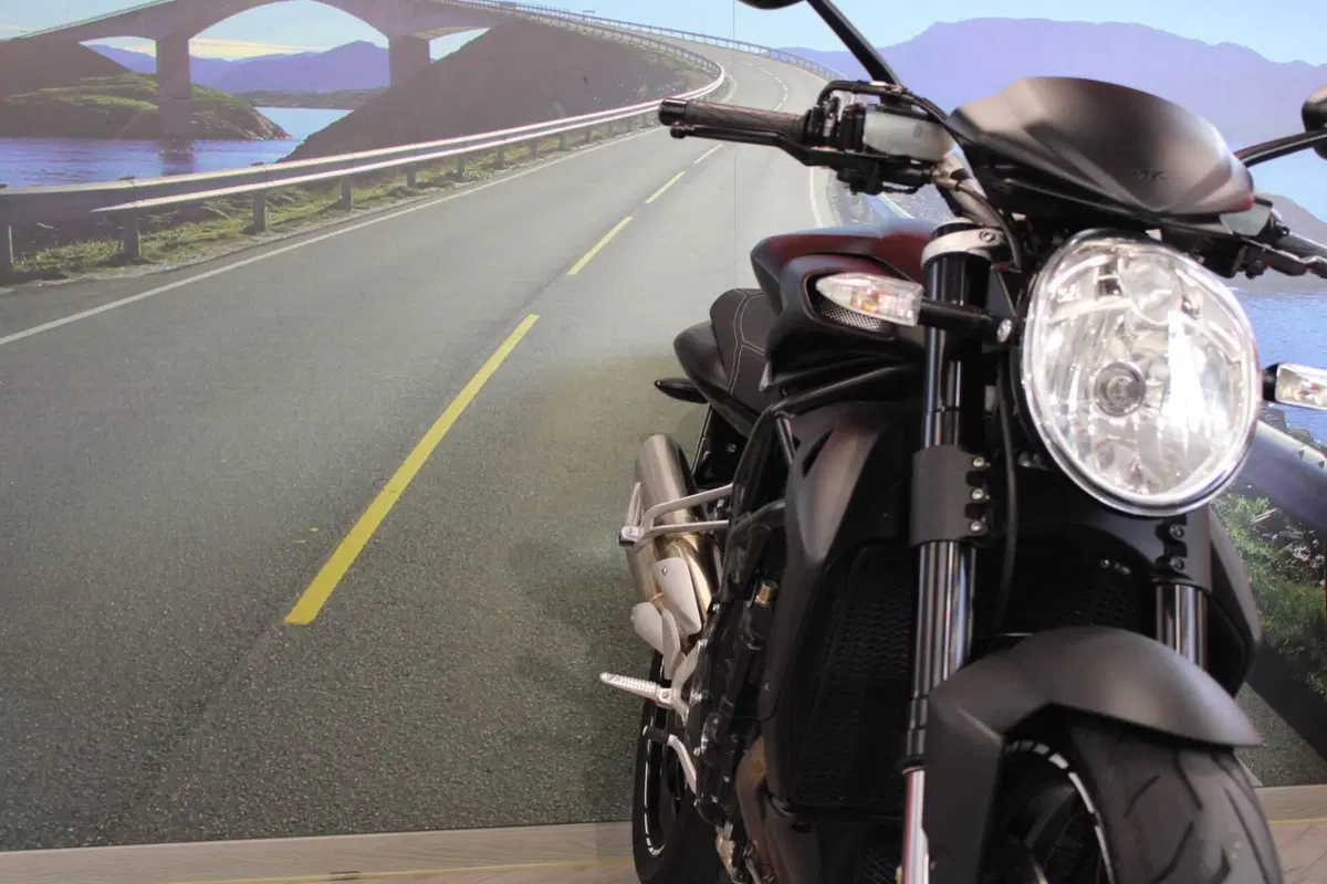 MV Agusta Brutale 920 (2011 - 12) (10)