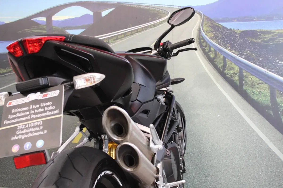 MV Agusta Brutale 920 (2011 - 12) (18)