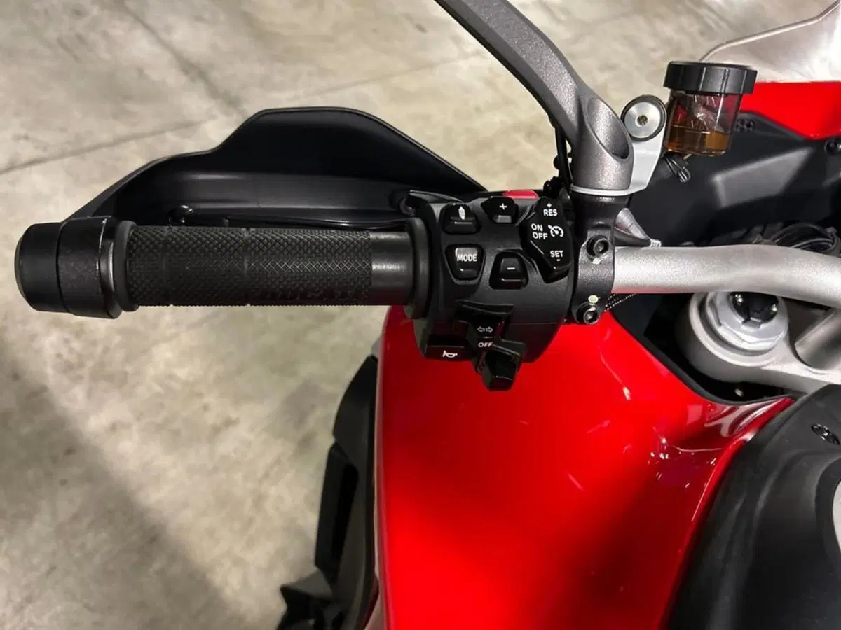 Ducati Multistrada V4 S (2021 - 24) (7)