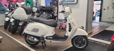 Vespa GTS 300 Super (2008 - 16) usata