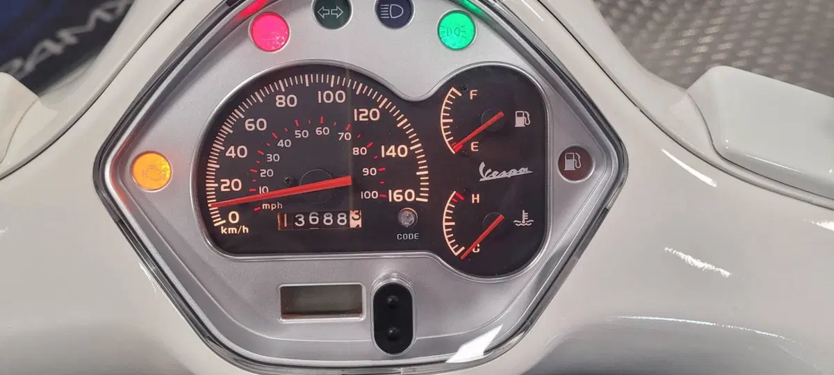 Vespa GTS 300 Super (2008 - 16) (5)