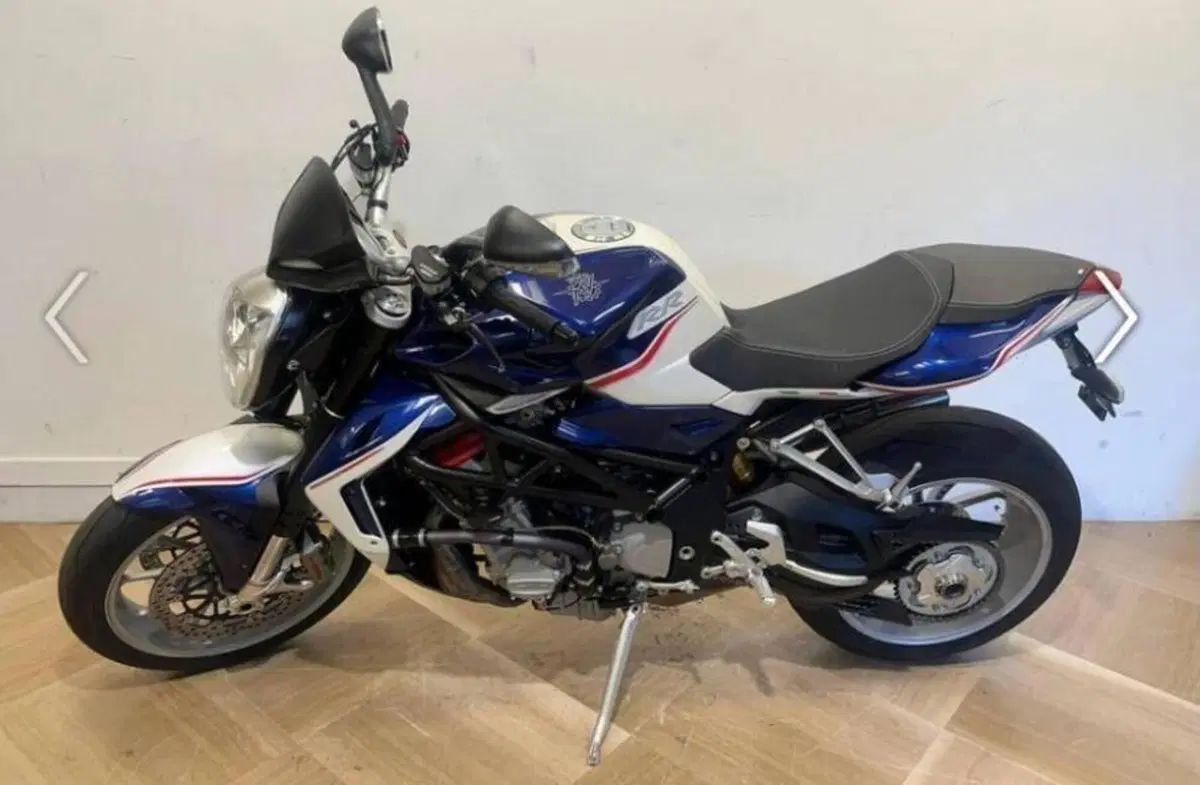 MV Agusta Brutale 1090 RR (2009 - 15) (2)
