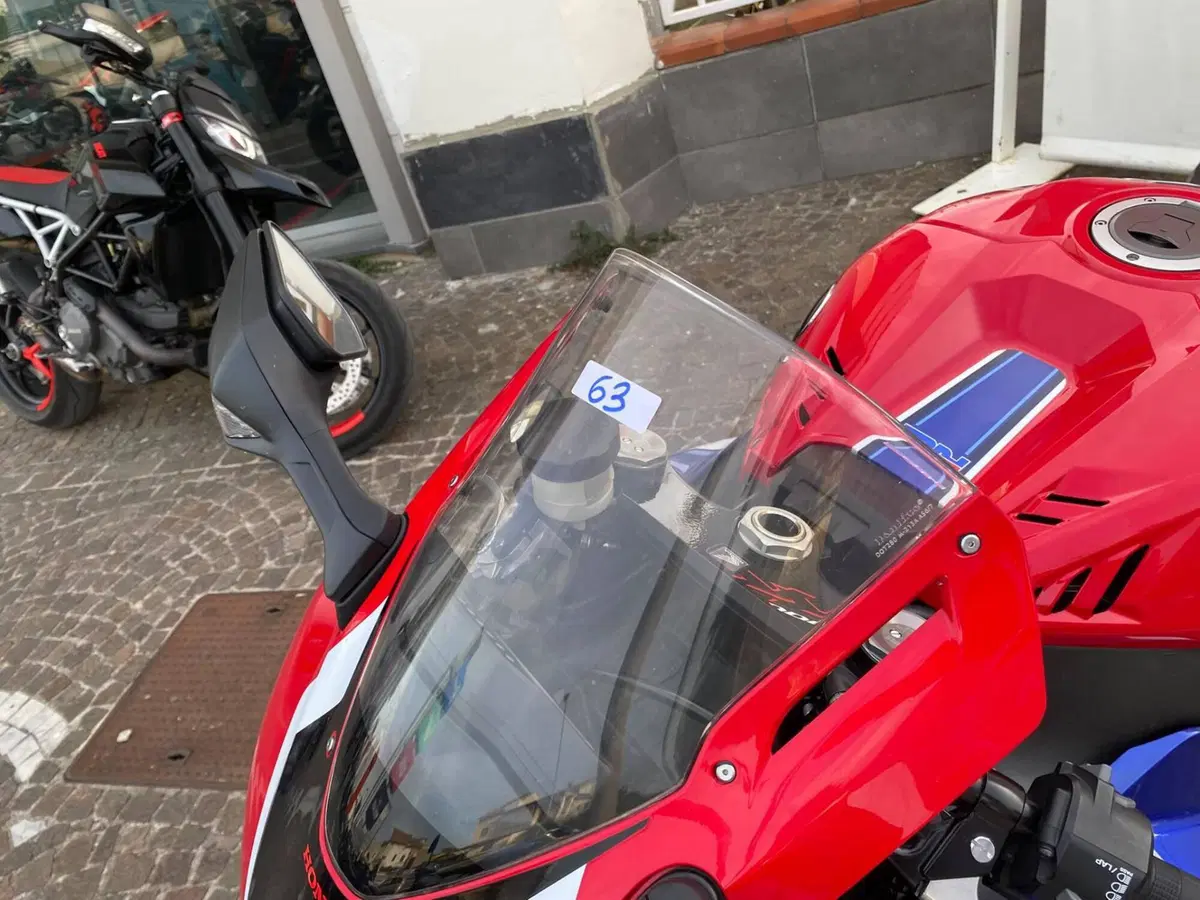 Honda CBR 1000 RR-R Fireblade (2020 - 21) (7)
