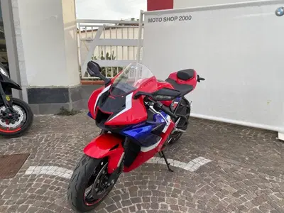 Honda CBR 1000 RR-R Fireblade (2020 - 21) usata