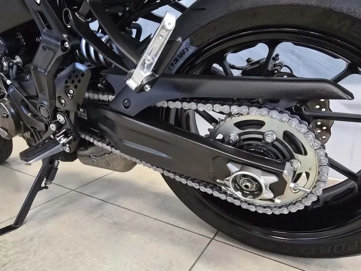 Yamaha MT-07 (2018 - 20) (9)