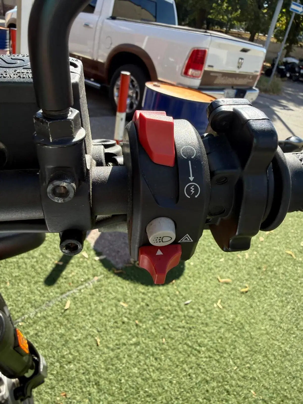 Ducati Scrambler 800 Urban Motard (2022) (17)