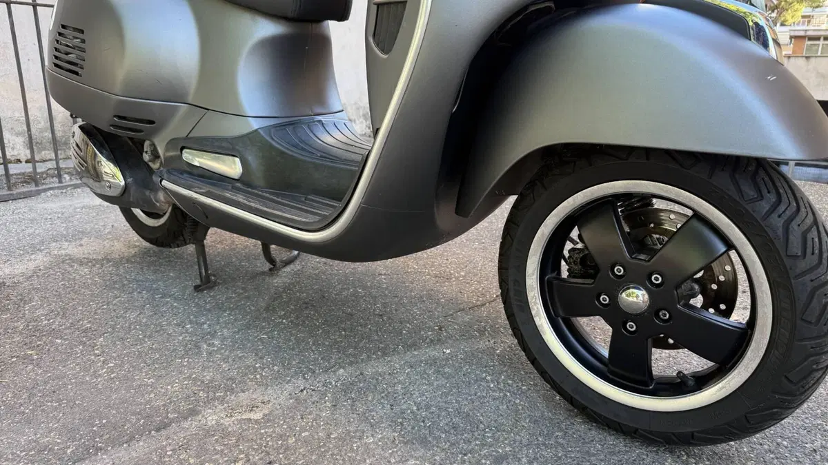 Vespa GTS 300 Super (2008 - 16) (19)