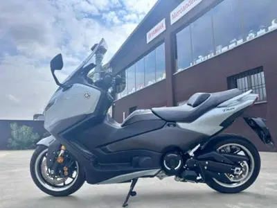 Yamaha T-Max 560 Tech Max (2025 - 26) usata