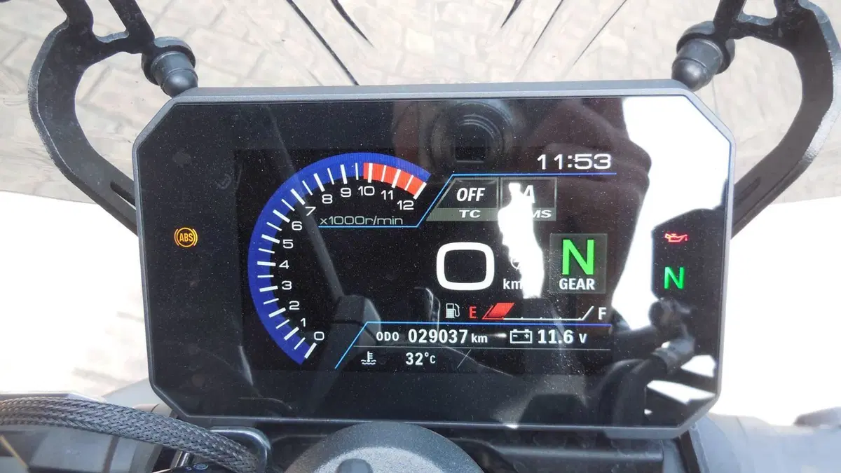 Suzuki GSX-8S (2025 - 26) (4)