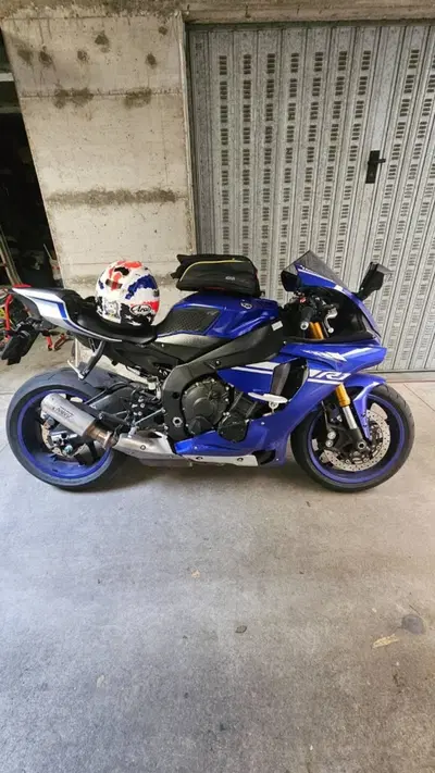 Yamaha YZF R1 (2017 - 19) usata