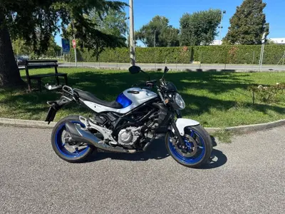 Suzuki Gladius 650 SFV ABS (2009 - 15) usata