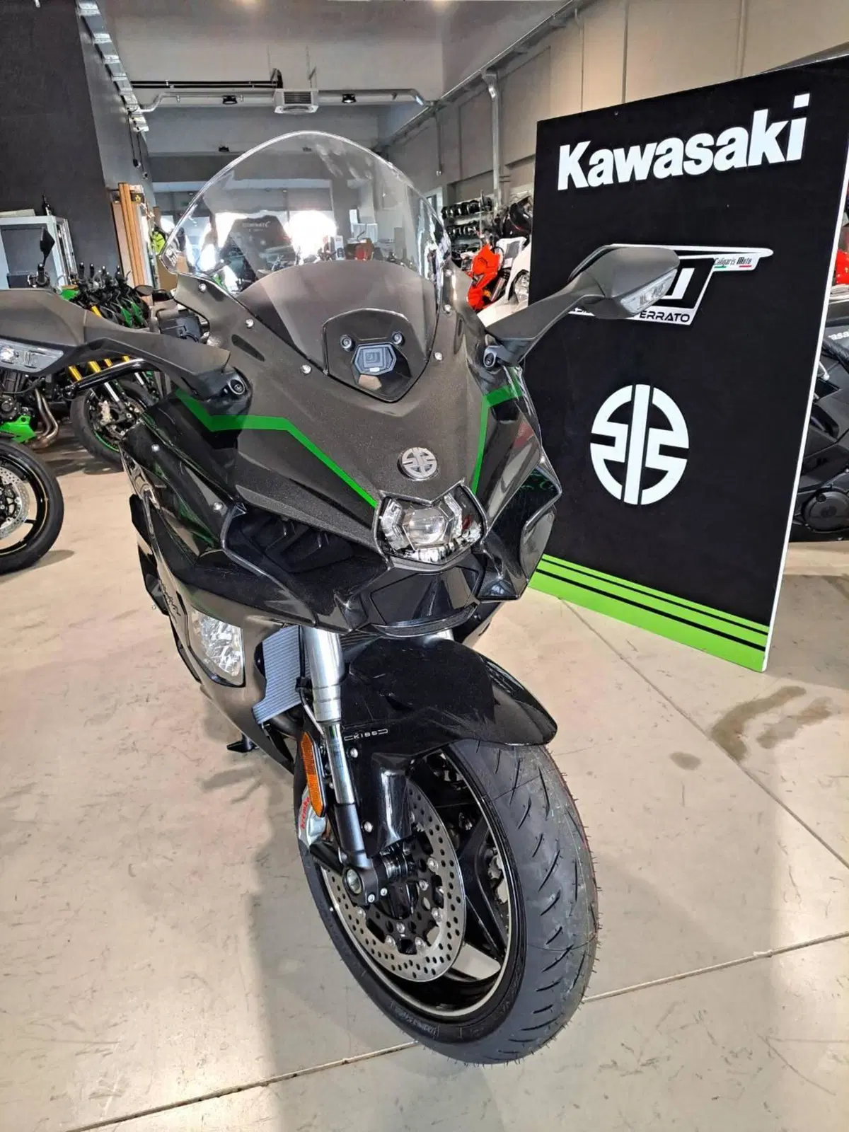 Kawasaki Ninja H2 SX SE (2023 - 26) (7)
