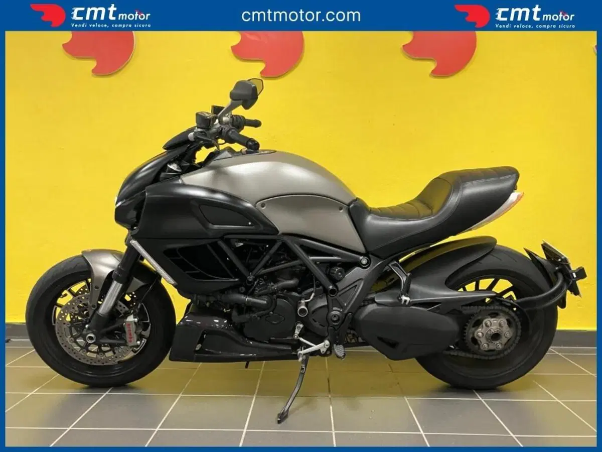 Ducati Diavel 1200 Strada (2010 - 14) (3)