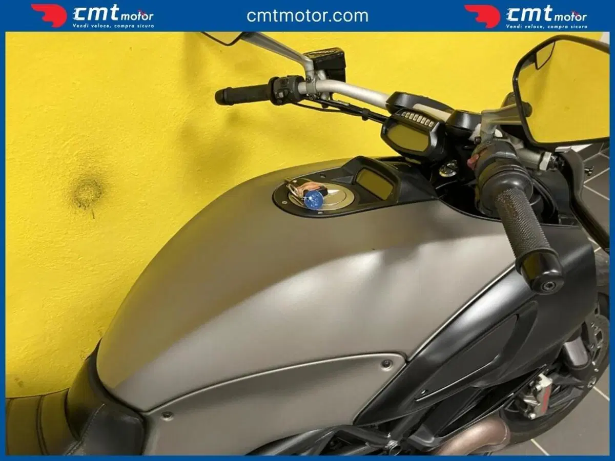 Ducati Diavel 1200 Strada (2010 - 14) (11)