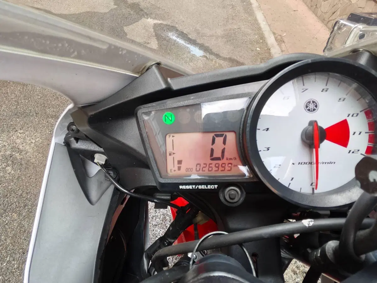 Yamaha YZF R125 (2008 - 13) (3)