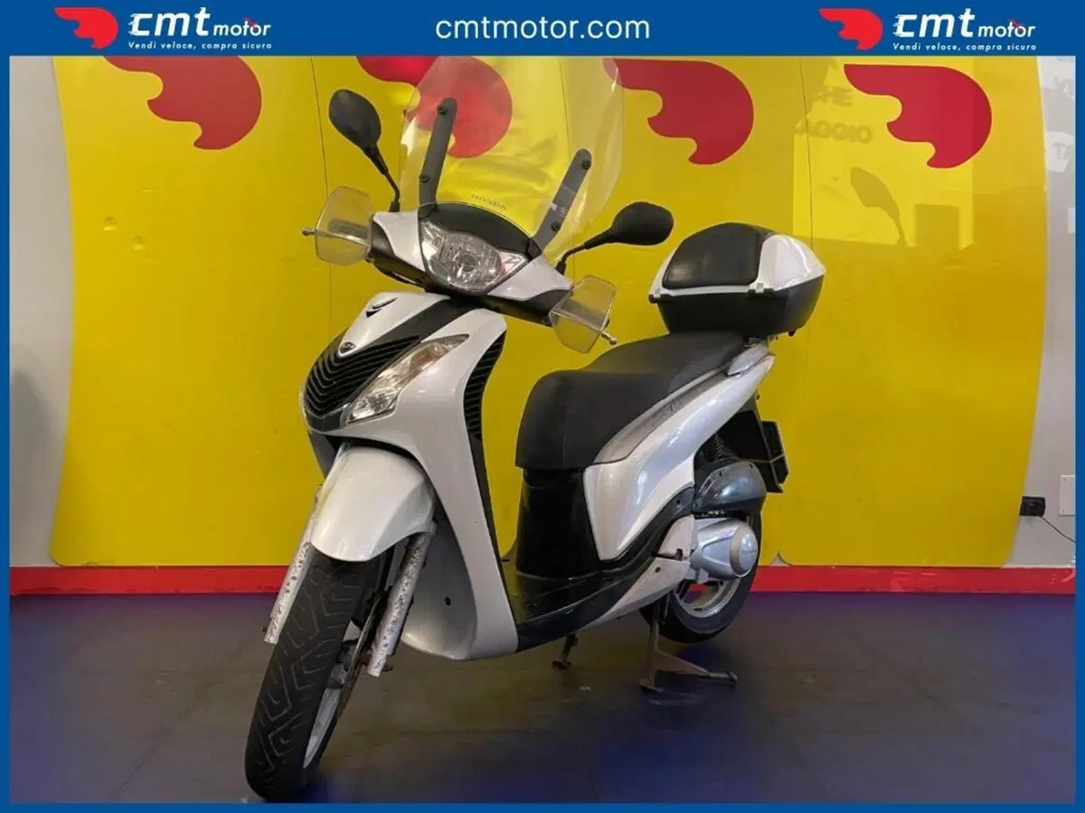 Honda SH 150i (2009 - 12) (2)