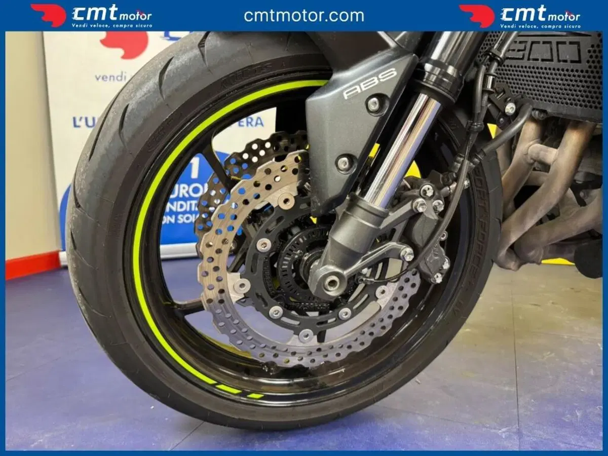 Kawasaki Z 900 Performance (2021 - 24) (6)
