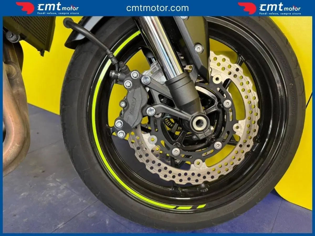 Kawasaki Z 900 Performance (2021 - 24) (11)