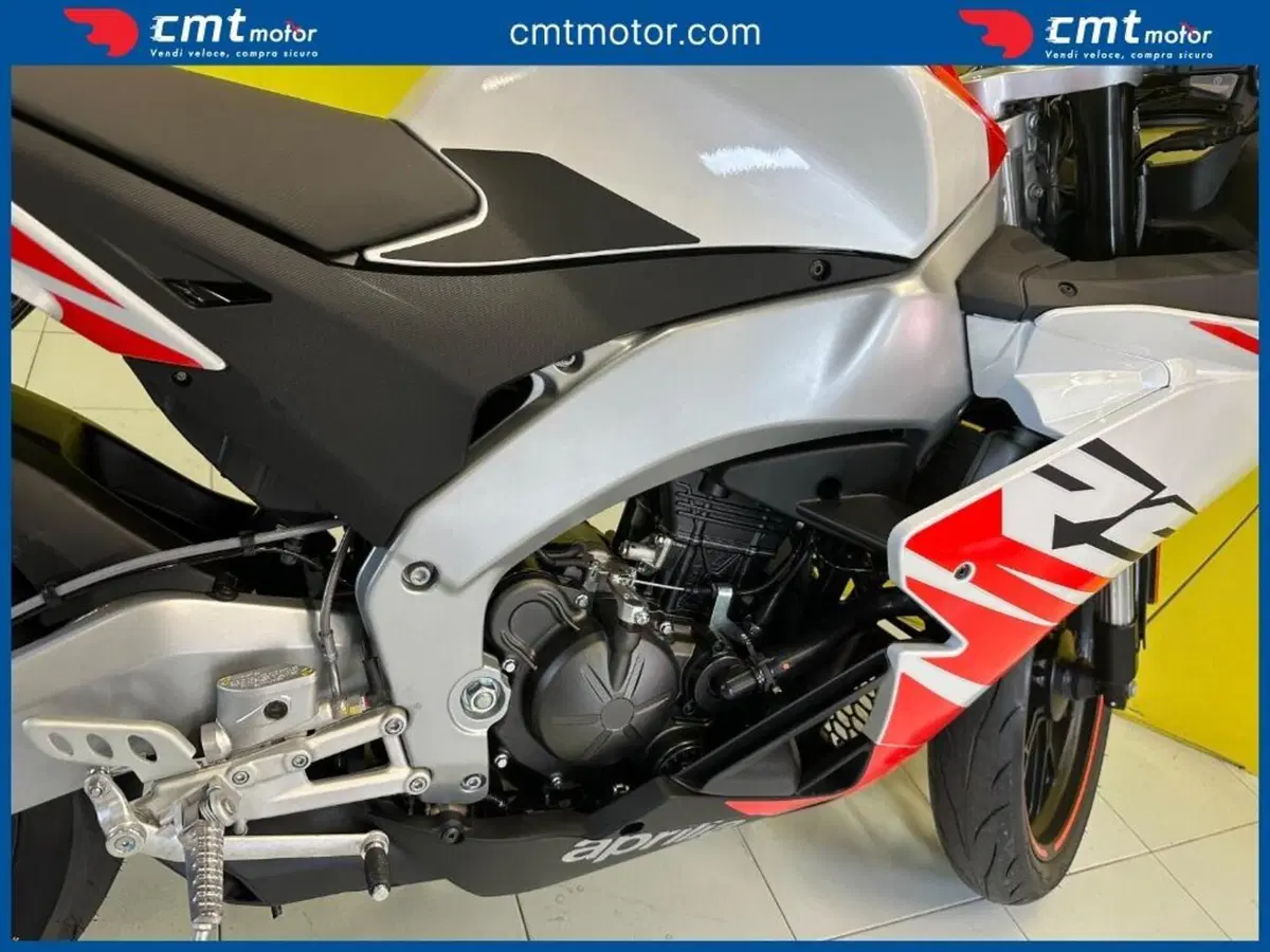 Aprilia RS 125 GP Replica (2025 - 26) (9)