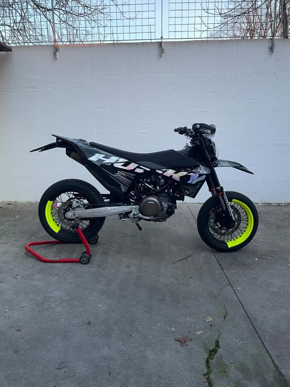 Husqvarna 701 Supermoto (2023 - 25) (2)