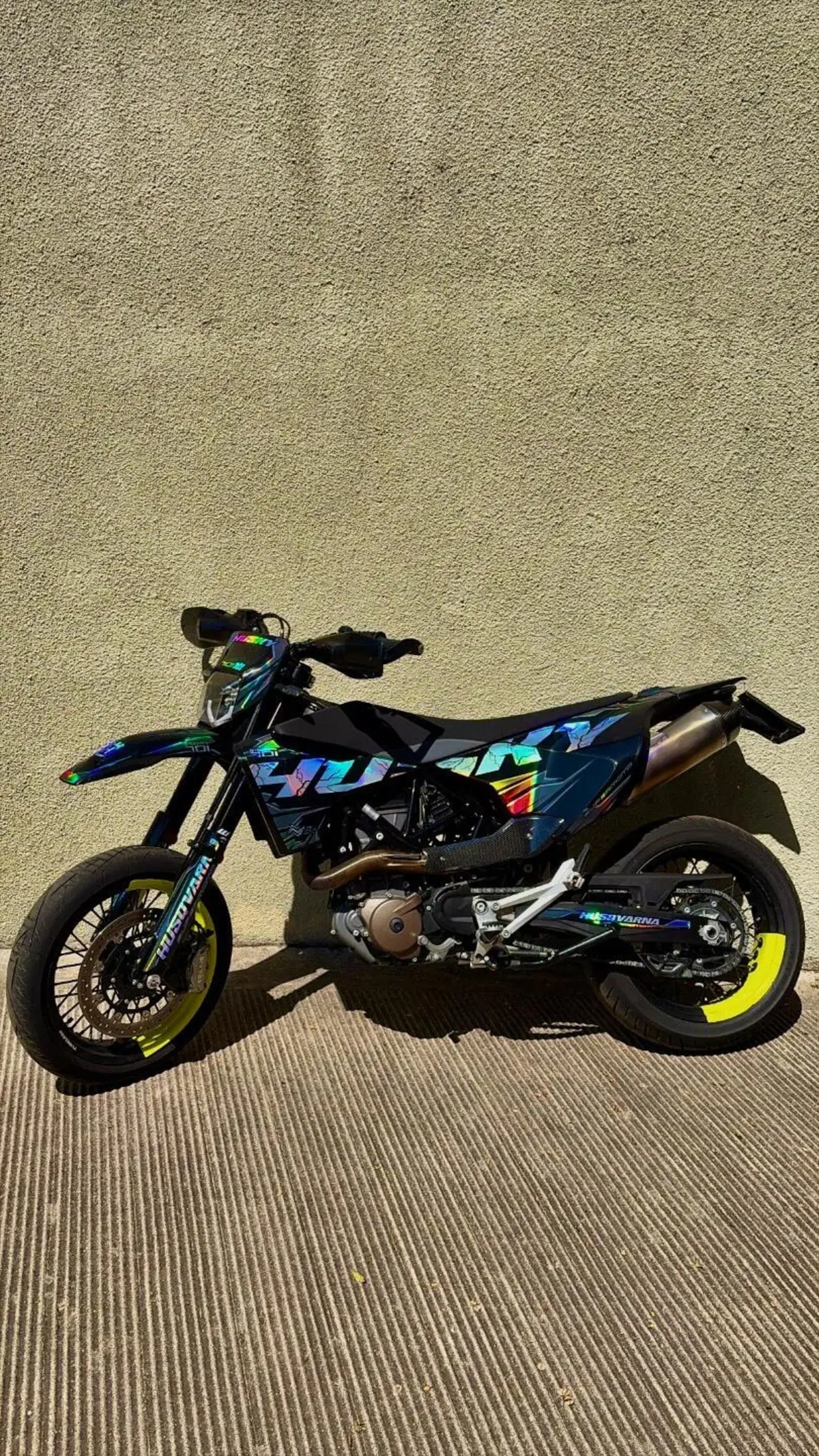 Husqvarna 701 Supermoto (2023 - 25) (5)