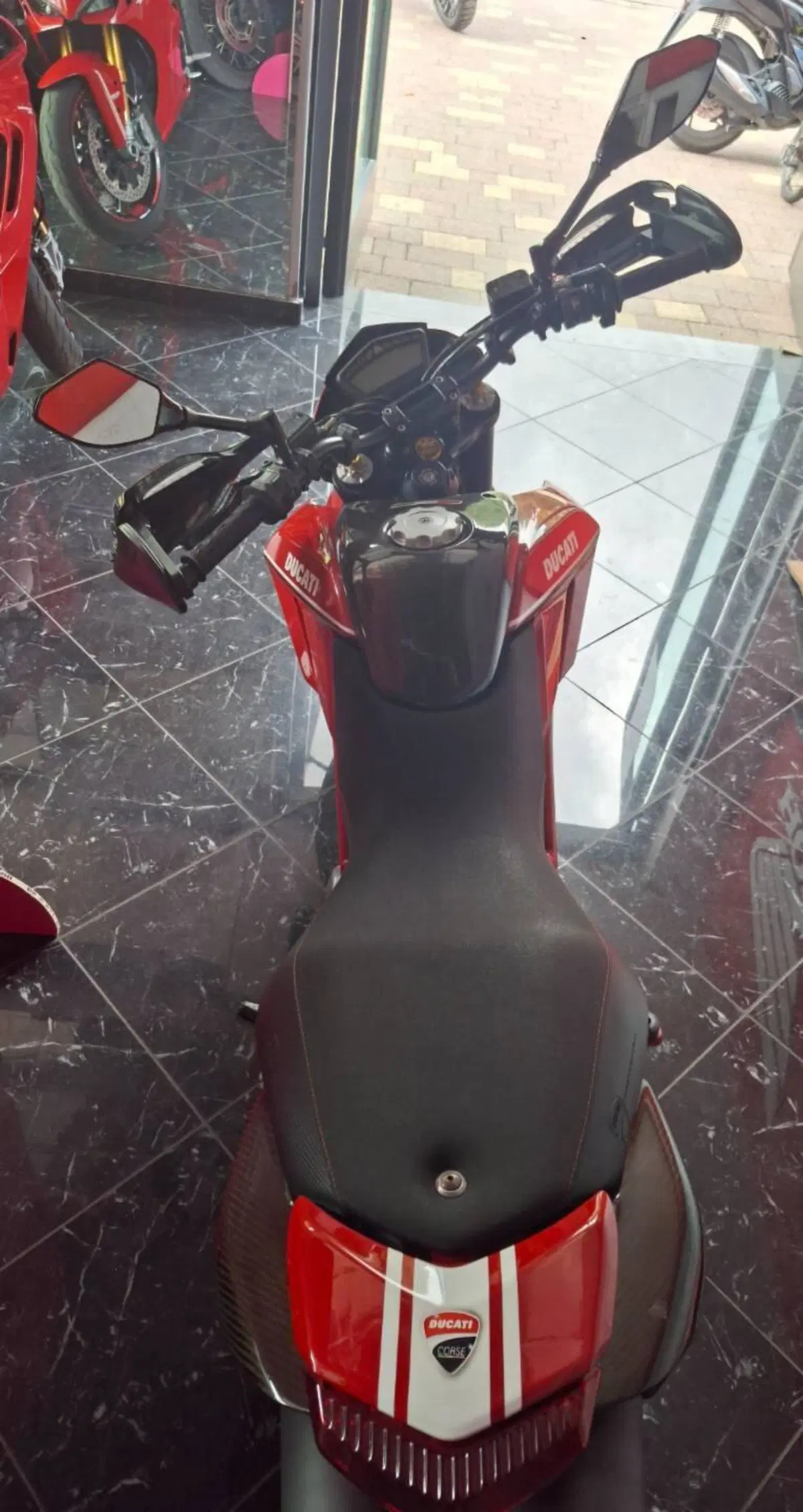 Ducati Hypermotard 796 (2012) (12)