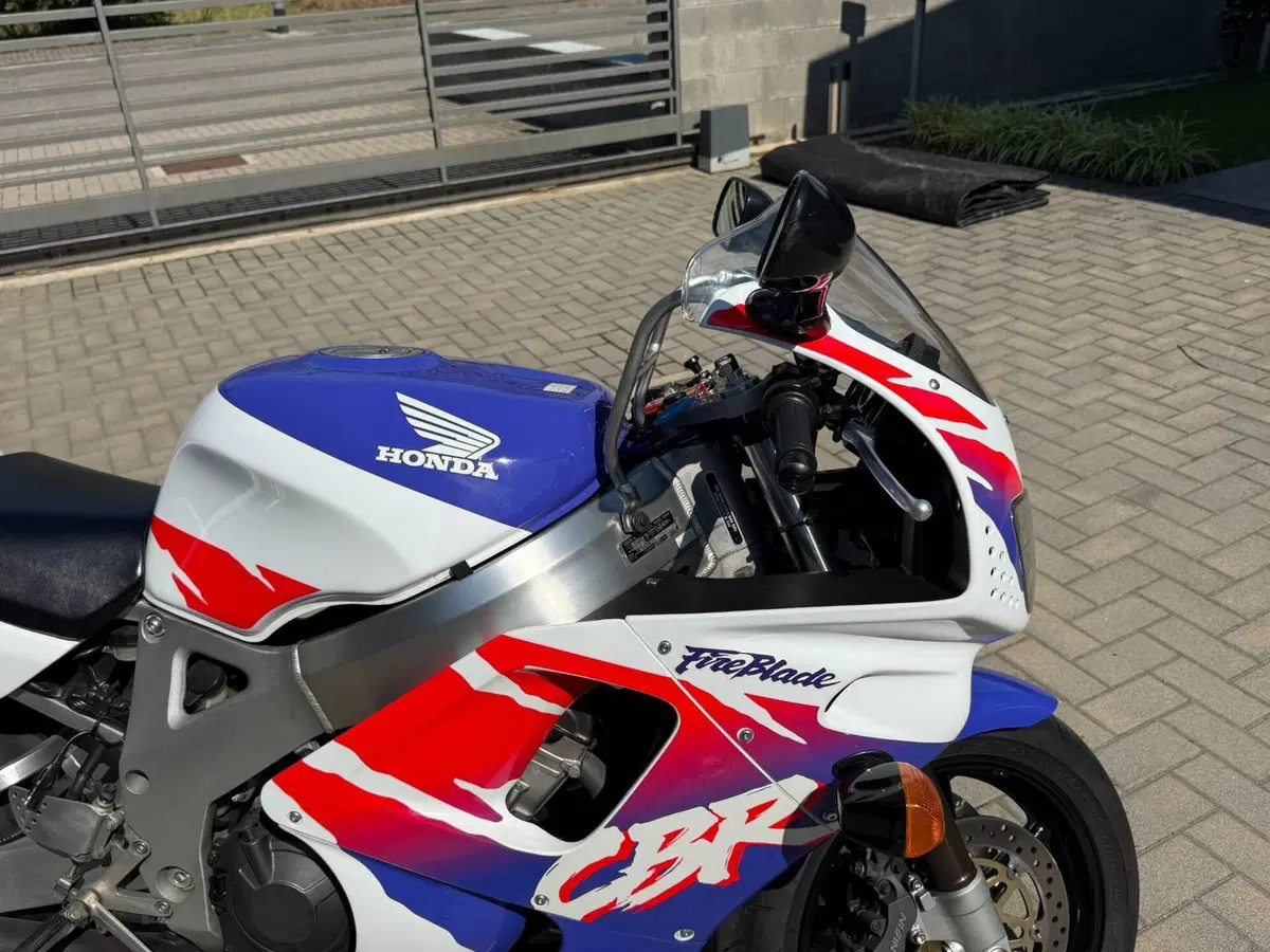 Honda CBR 900 RR (1994 - 95) (4)