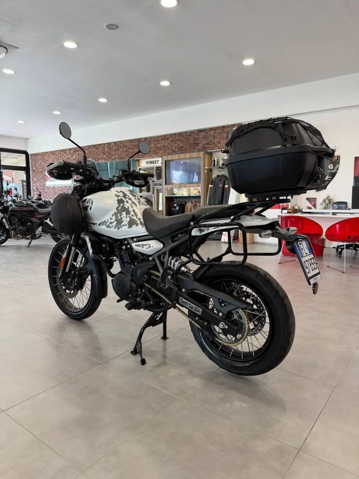 Royal Enfield Himalayan 450 Tubeless (2024 - 26) (4)