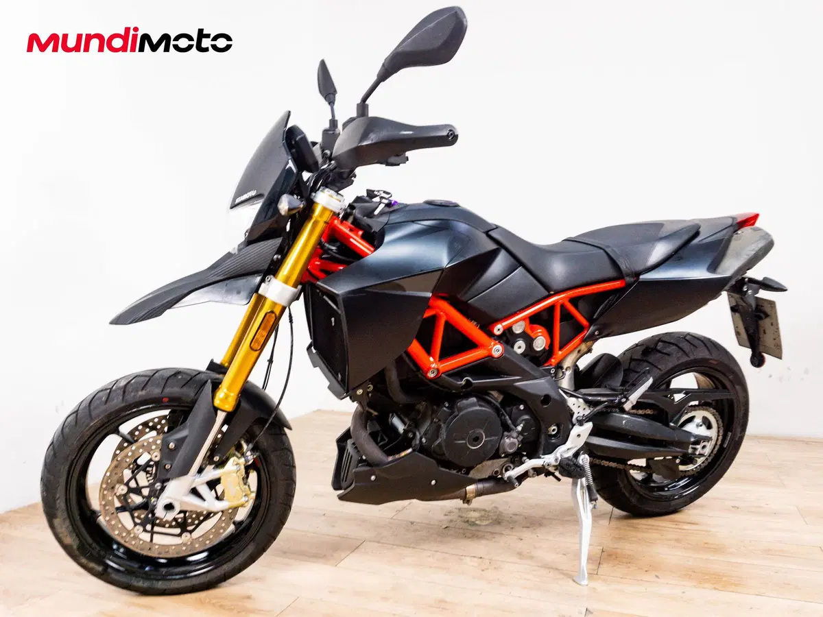 Aprilia Dorsoduro 900 (2017 - 20) (8)