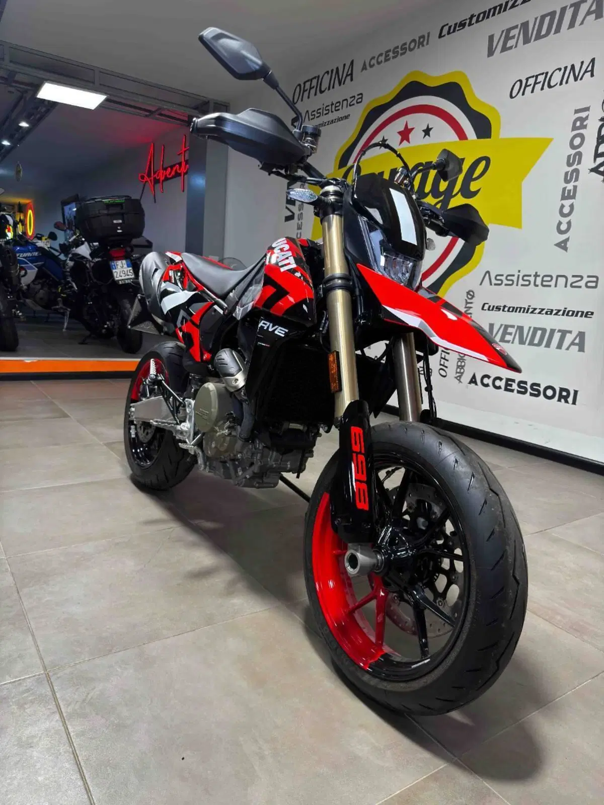 Ducati Hypermotard 698 Mono RVE (2024 - 26) (2)