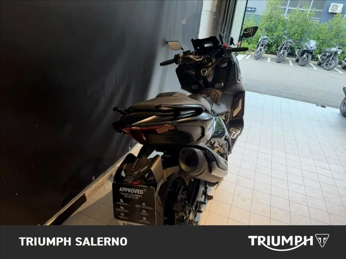 Yamaha T-Max 560 Tech Max (2022 - 24) (4)